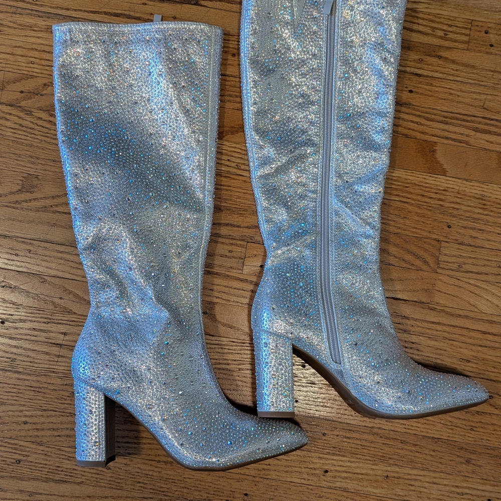 TOP Moda Shimmering Silver Heeled Boots